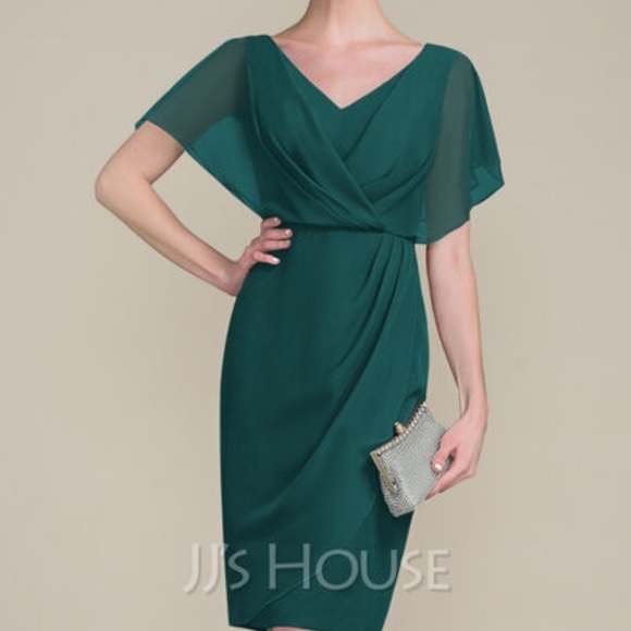 NWT V-Neck knee length dress. - Picture 1 of 5
